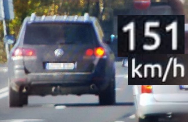 151 km/órával mérték be ezt az ezeréves Volkswagen Touareget