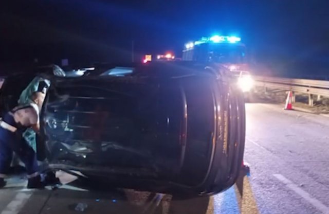 Ittasan tarolta le éjjel az M0-son a kaszáló közutas autót