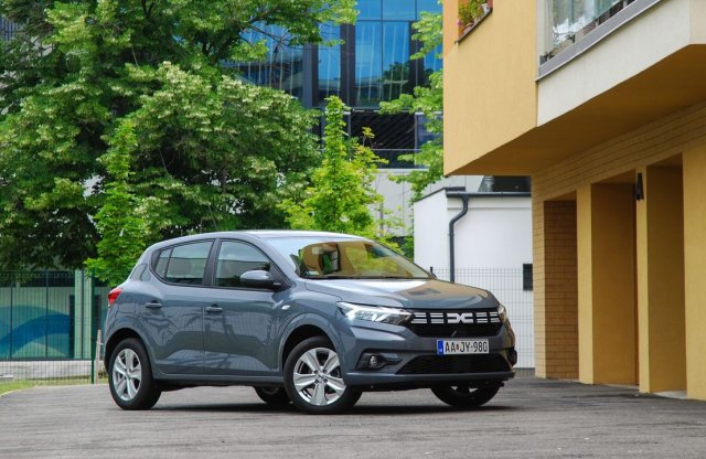 Októberben lenyomta Európában a Teslát a Dacia
