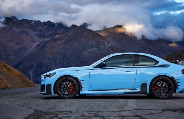 Igazi versenyautós kiegészítő jön a BMW M2-re