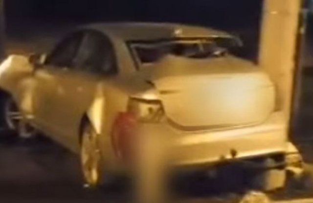 Lopott autóval törtek tropára egy járőrkocsit az Üllői úton