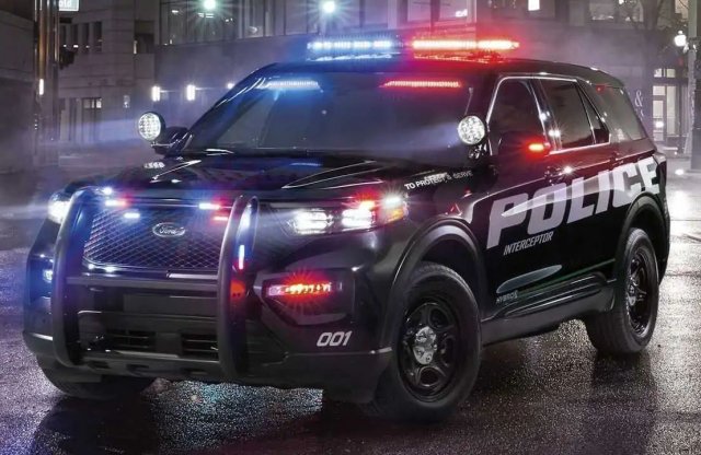 Annyi Fordot vesz a rendőrség, hogy a civileknek már nem jut