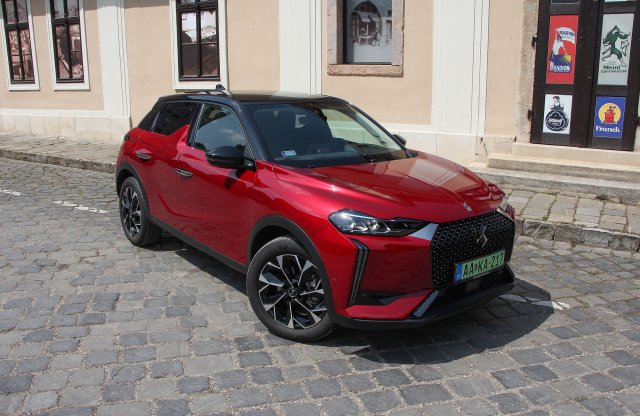 400 kilométert tud az új DS 3 E-Tense? Majdnem!