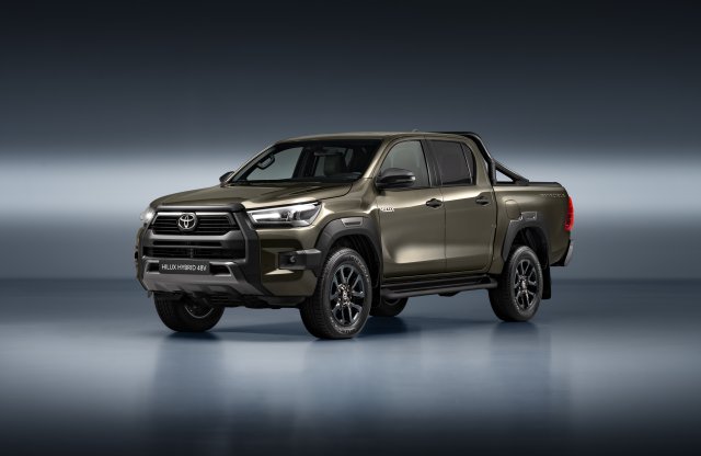 Jövőre érkezik a lágy hibrid Toyota Hilux