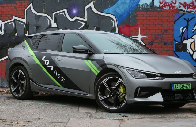 Vajon elérte a célját? – Kia EV6 GT teszt