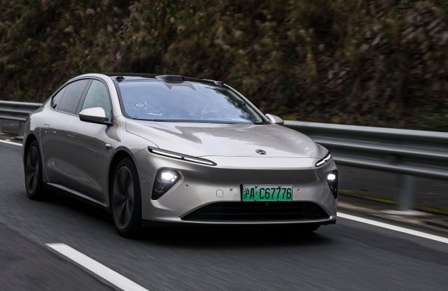 1000 km-nél is többet ment egy NIO ET7, mégsem merült le