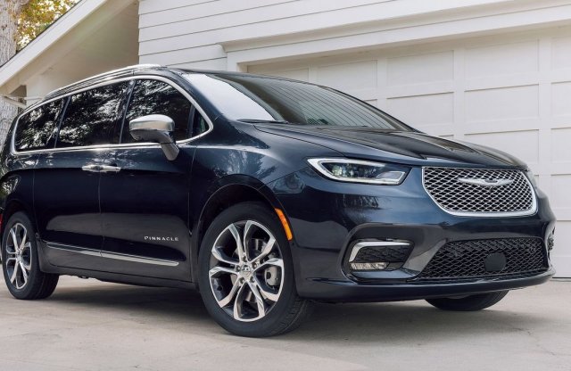 Kigyulladt egy villanyautó-prototípus a Chrysler központjában