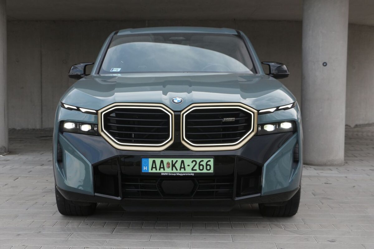 BMW XM