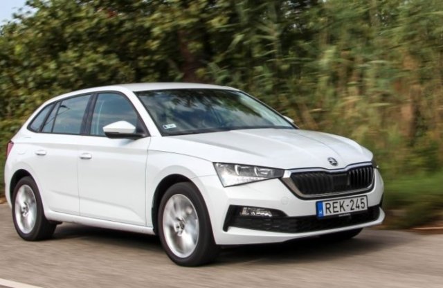 Háromhengeres Skodával az Autobahnon: tudja a 200-at a Scala?