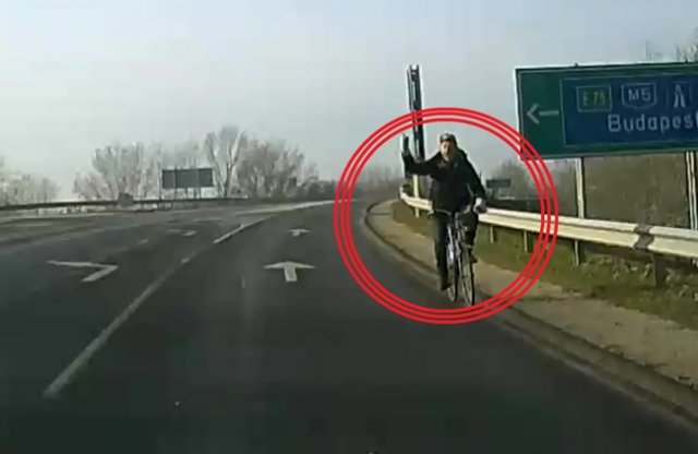 Forgalommal szemben tekert, aztán még neki állt feljebb