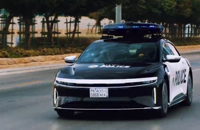 A szaúdi királyság saját cégétől vesz elektromos rendőrautókat