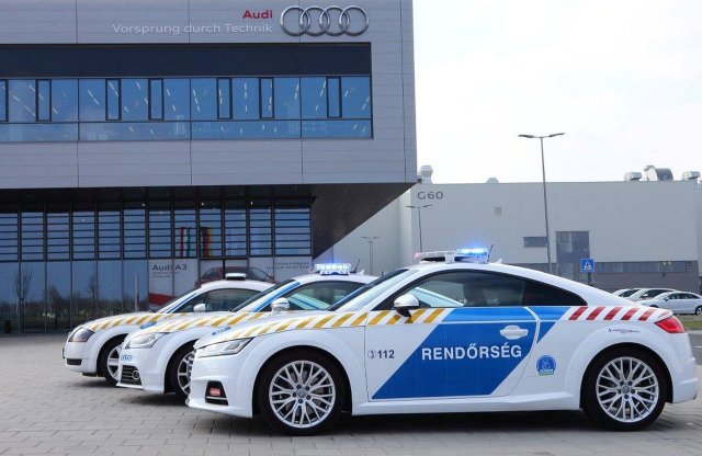 Íme a világ legkülönlegesebb rendőrautói!