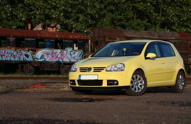 Még mindig tart a fellendülés? Íme a februári import számai!