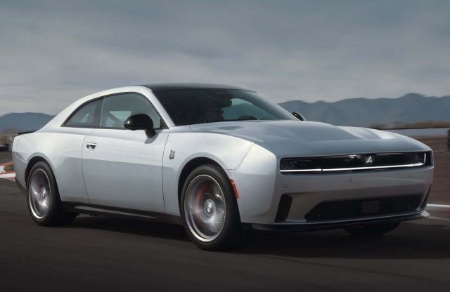 Már az amerikai izomautók közé is befurakodott a villanyhajtás