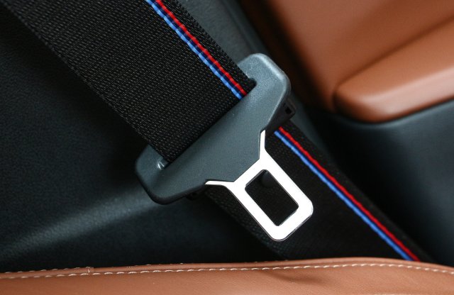 Rendőrségi razzia az utakon! A passzív biztonságot ellenőrzik