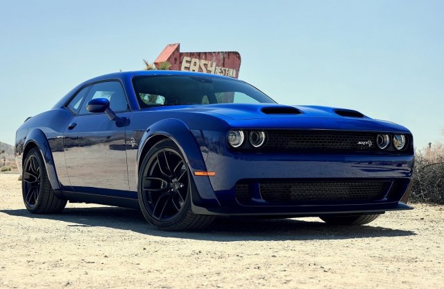 Elbúcsúzott a Challenger, V8-as helyett villanyt ajánl a Dodge