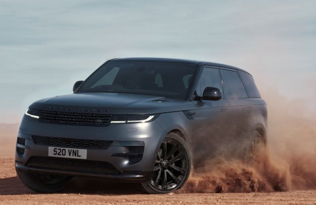 Gyári védőfóliával hódítana a Range Rover Sport