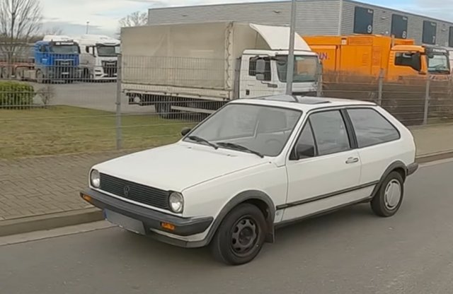 "Bezzeg ebben még volt anyag" - íme a '89-es Polo az Autobahnon!