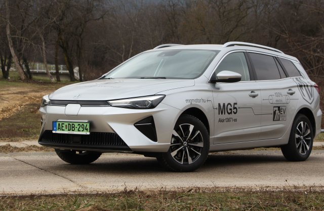 Ebből is népautó lehetne – MG5 teszt