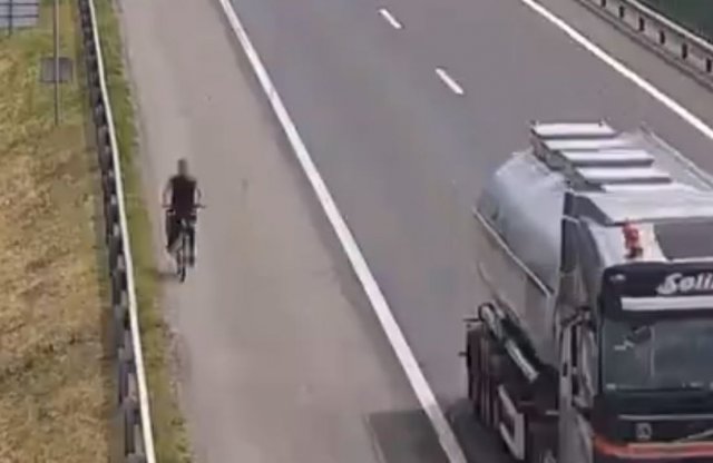 A magyarok szerint a kerékpárosok a legveszélyesebbek az utakon