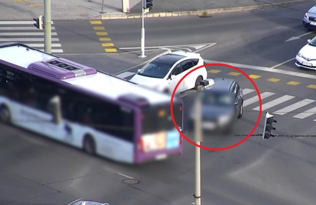 Felháborító közlekedési helyzeteket fülelt le a rendőrségi drón