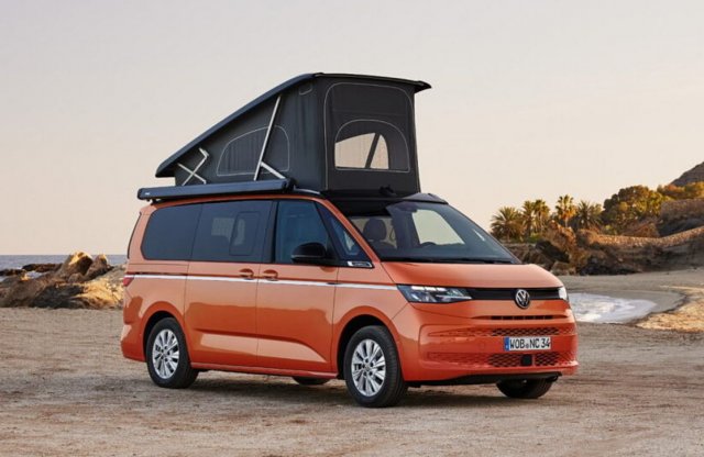 Immár konnektoros hibridként is elérhető a VW új kempingautója