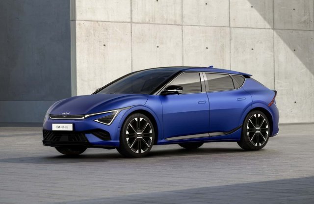 Ujjlenyomat-olvasóval és nagyobb aksival itt az új Kia EV6