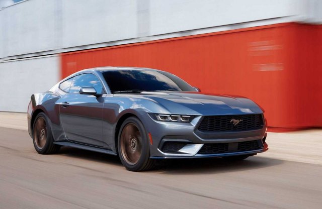 Jöhet a négyajtós Mustang?