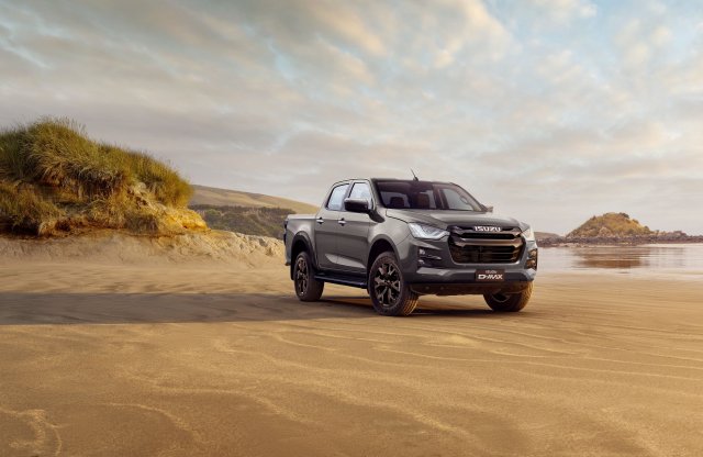 Szakértő tippeket ad az Isuzu, hogyan kell homokban vezetni