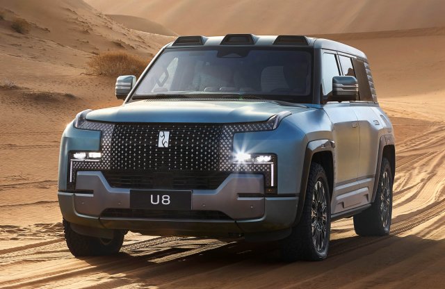 Brutális terepjárót és szupersportautót mutat be a BYD Angliában