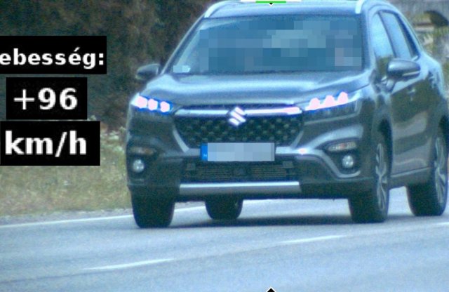 Értem én, jól megy az új S-Cross, de nem a városban kéne taposni