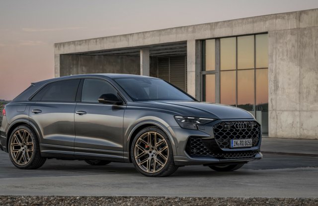 Bemutatkozott az Audi valaha volt legbrutálisabb SUV modellje