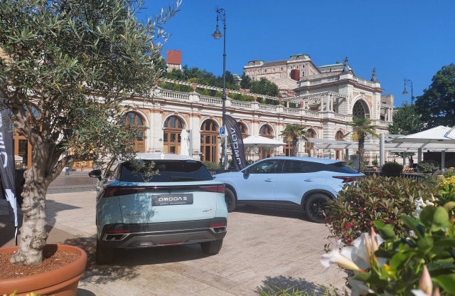 Kínai autó benzinmotorral? Ennyibe kerül itthon az Omoda 5