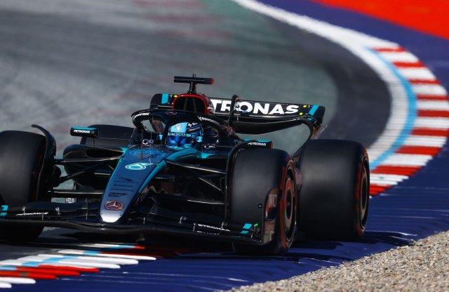 Bombameglepetés: a semmiből győzött egy Mercedes Ausztriában