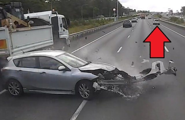 Így okoz rémálomba illő balesetet egy büntetőfékező idióta