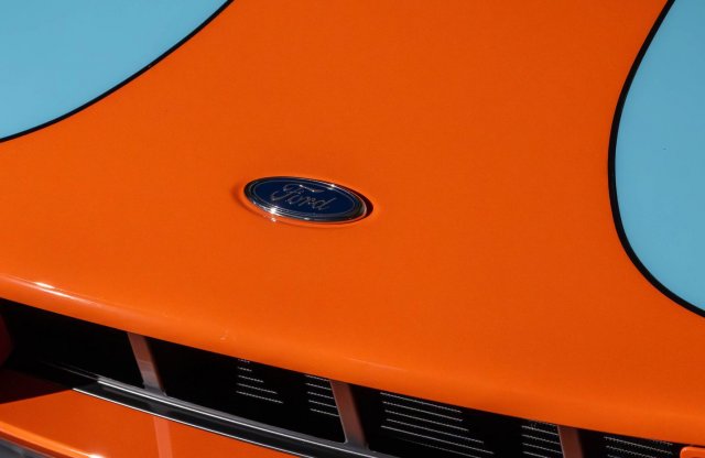 Te kifizetnél ezért a 18 éves Fordért 236 millió forintot?