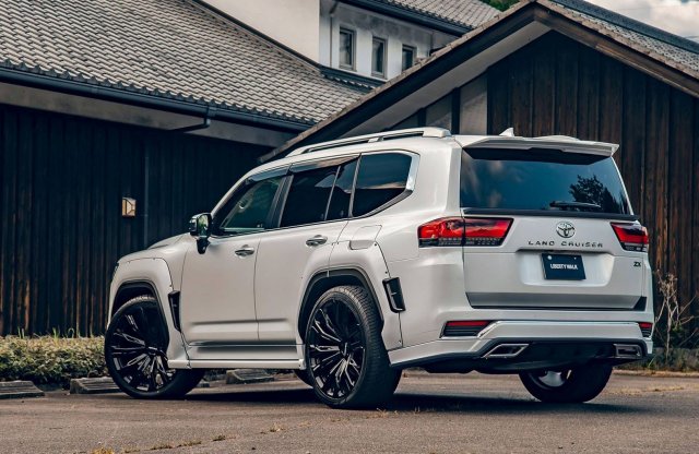 Így lesz a Toyota Land Cruiserből tuningautó!