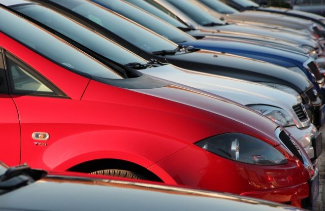 Így vásárolnak autót a magyarok: nem csak az ár számít!