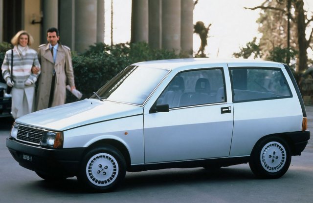 Két olasz márkát is visszahozhatnak a sírból a kínaiak