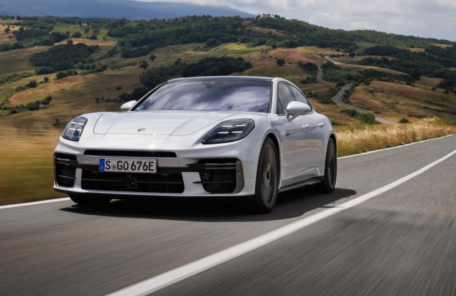 Nordschleife rekorddal érkezett a legerősebb Porsche Panamera