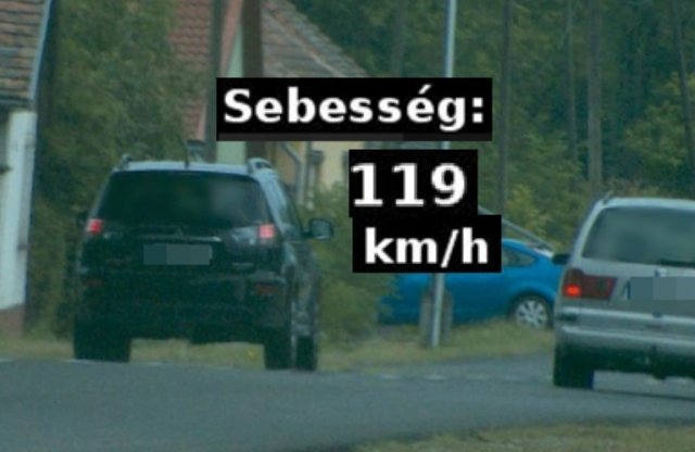119 km/h a szembesávban, falutáblán belül? Íme a bírság összege!