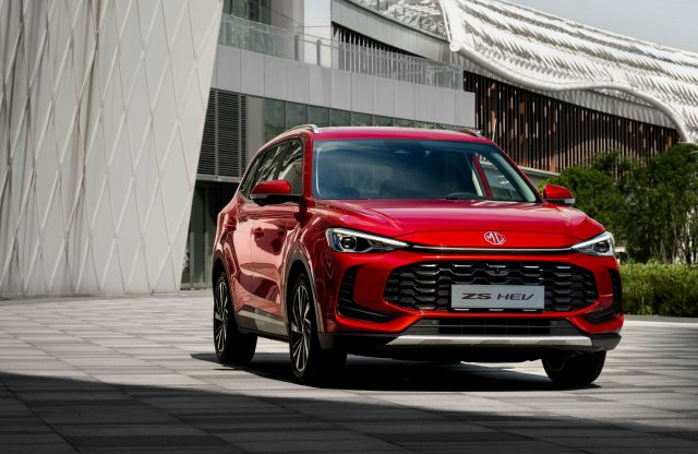 Ilyen az új MG ZS! Full hibridként érkezik hozzánk