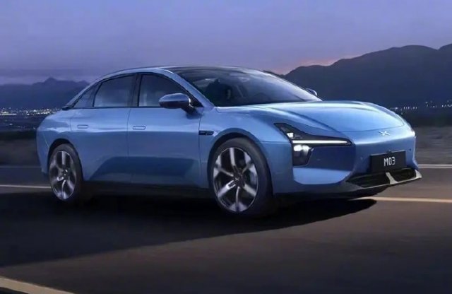 5,9 millióért kínálják ezt a hatalmas villanyszedánt Kínában!