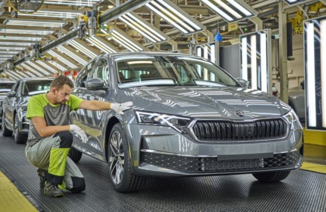 Már egyszerre két cseh gyár ontja magából a Škoda Octaviákat