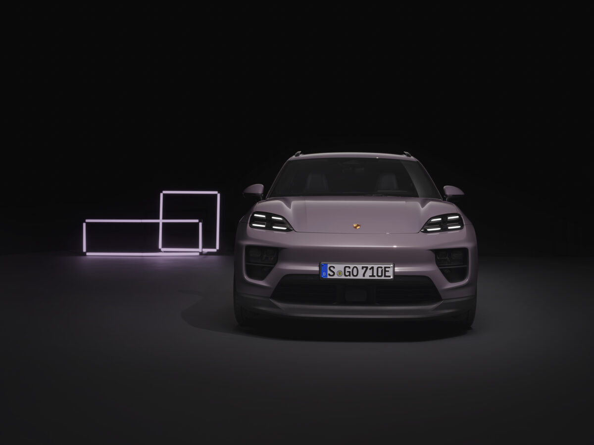 PORSCHE MACAN
