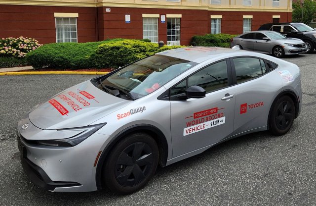 Mutatjuk mennyit fogyaszt a világrekorder Toyota Prius!