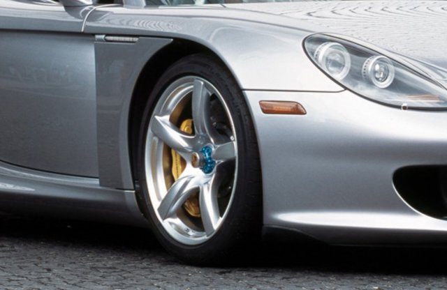 20 éves autók kapnak új gumikat egy amerikai visszahívásban