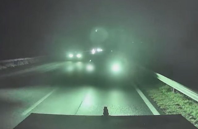 Ripityára törte az MKIF járművét a figyelmetlen autós