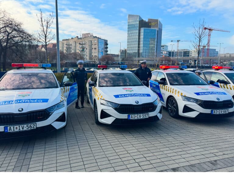 25 darab 265 lóerős Škodát kapott a Magyar Rendőrség