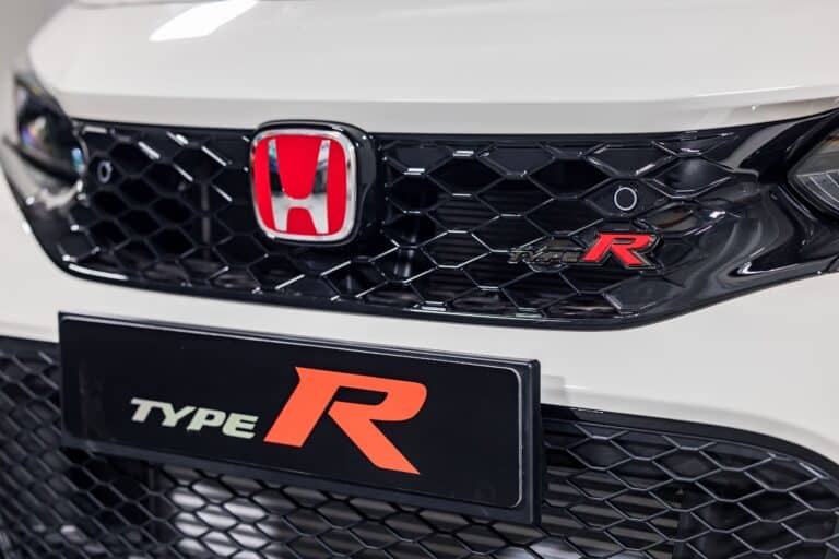 Tényleg jöhet az eddigi legbrutálisabb Honda sportautó?